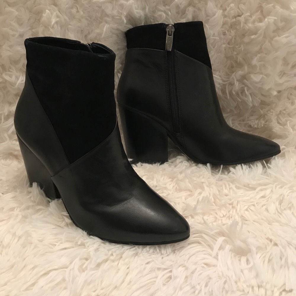 Vince Camoto Leather/Sued Block Ankle Booties